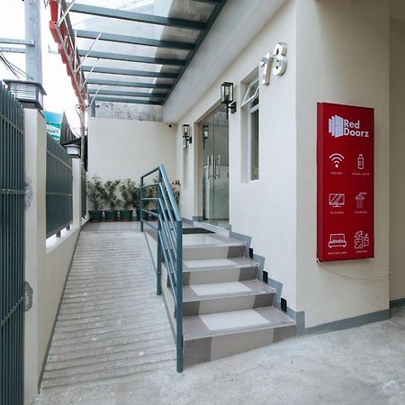 קואזון סיטי Reddoorz Plus @ Torre De Manuel Residences 1 מראה חיצוני תמונה